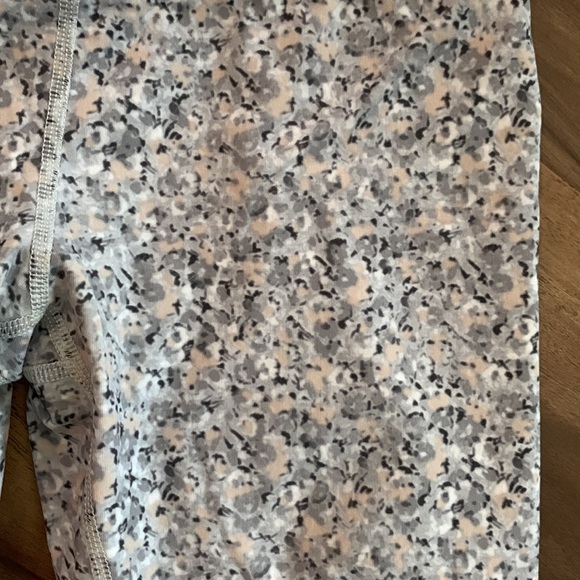 Lululemon cropped leggings - Picture 2 of 2